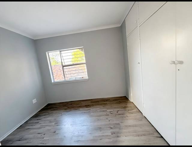 4 BEDROOM HOUSE FOR SALE IN VAN RIEBEECK PARK